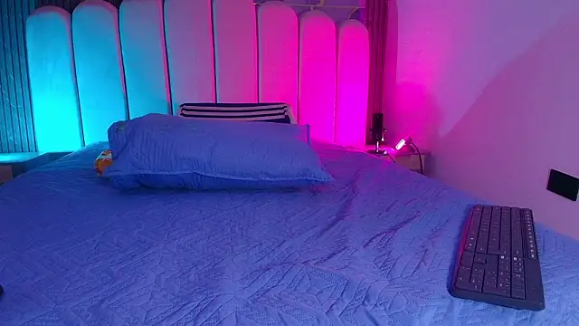 abbyrouss  online show from February 20, 3:03 am