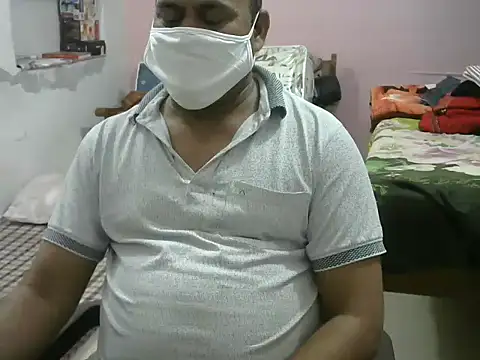 Famit025 online show from February 7, 5:05 pm