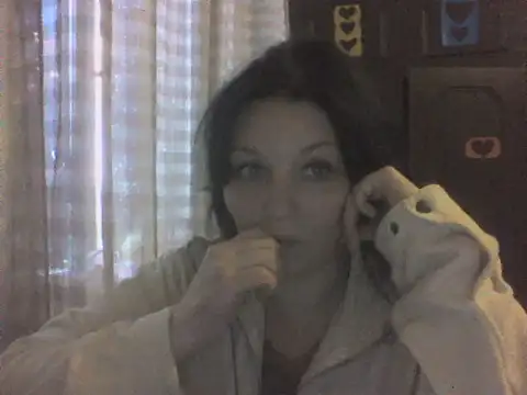 Snapshot of Breezy_88 chatting on November 3, 1:23 pm Breezy 88 online show from November 3, 1:23 pm