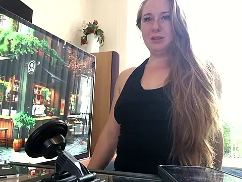 MazySunny online show from October 9, 7:06 am