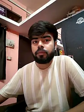 soniriyaa010101 online show from May 17, 5:38 am