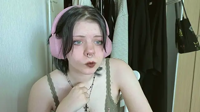 Alice Zev online show from May 10, 1:05 pm