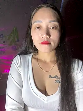 chipp-bong online show from November 11, 1:44 pm