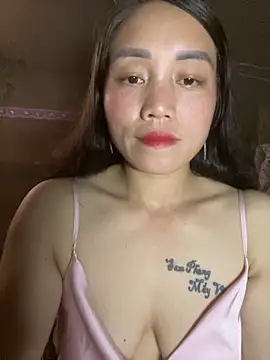 chipp-bong online show from May 1, 1:16 pm