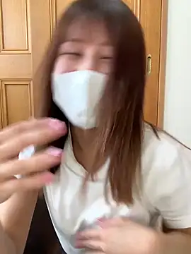 Snapshot of -Hikari-00- chatting on May 19, 1:11 am -Hikari-00- online show from May 19, 1:11 am