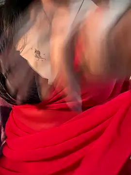 Snapshot of tanvi_001 chatting on October 15, 6:46 am tanvi 001 online show from October 15, 6:46 am