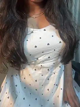 Snapshot of tanvi_001 chatting on October 24, 6:54 am tanvi 001 online show from October 24, 6:54 am