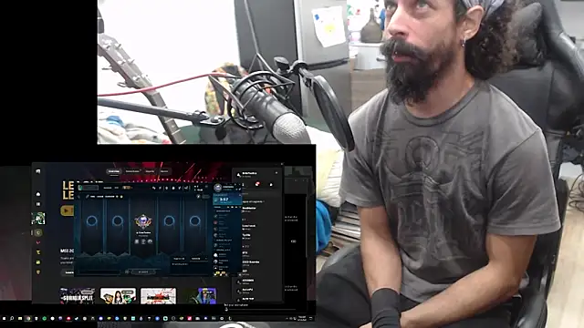 Snapshot of Stringin69 chatting on June 18, 11:03 am Stringin69 online show from June 18, 11:03 am