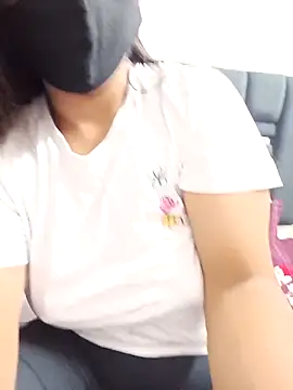 hottie jenny9 online show from October 2, 3:57 am