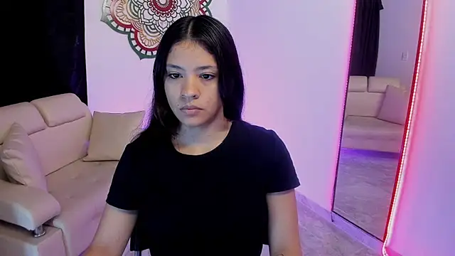 Snapshot of Candy_fox_19 chatting on March 6, 1:51 pm Candy fox 19 online show from March 6, 1:51 pm