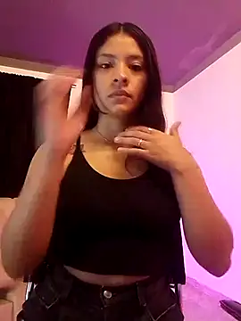 Snapshot of Candy_fox_19 chatting on March 12, 4:02 pm Candy fox 19 online show from March 12, 4:02 pm