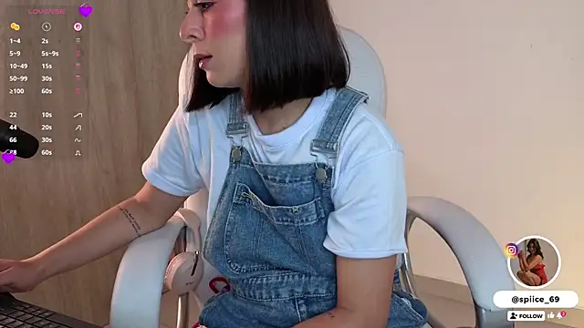 Snapshot of NatySpiice1 chatting on January 15, 10:13 pm NatySpiice1 online show from January 15, 10:13 pm