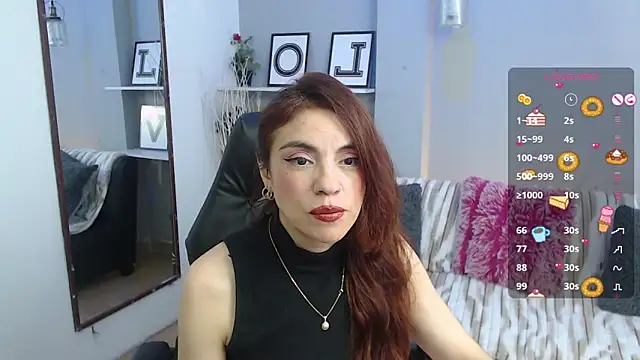 Snapshot of KendallWood_ chatting on March 5, 8:16 pm KendallWood online show from March 5, 8:16 pm