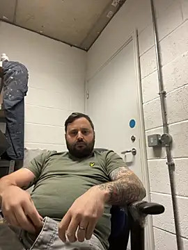 Mr-Unzipped69 online show from October 16, 9:10 am