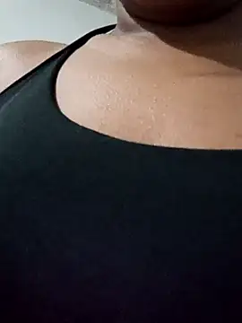 Snapshot of Fernanda005 chatting on September 18, 3:52 am Fernanda005 online show from September 18, 3:52 am