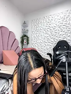 carlalee e online show from October 10, 7:35 pm