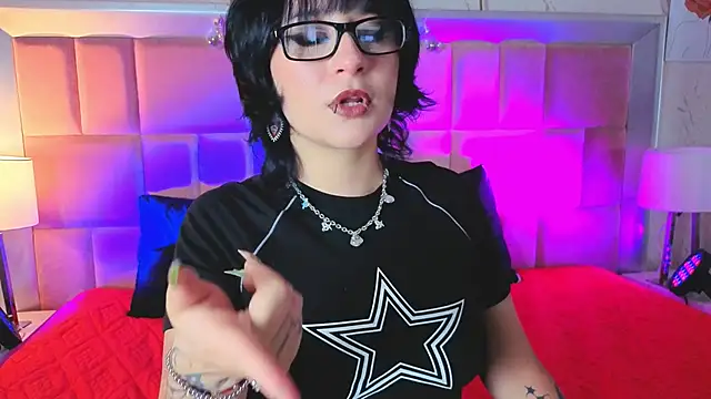RobinBennett online show from May 11, 1:28 pm