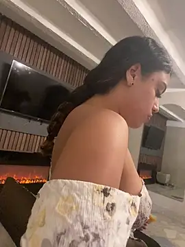 Salomeferreira  online show from November 14, 4:28 pm