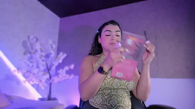 Salomeferreira  online show from February 2, 4:49 pm