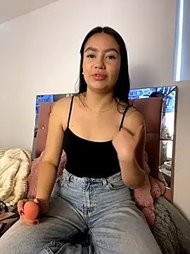 luna sofia12 online show from September 12, 9:15 pm