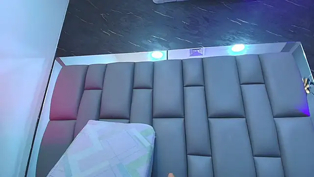 kissme luna online show from September 23, 7:06 pm