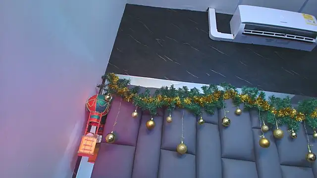 kissme luna online show from December 17, 7:09 pm