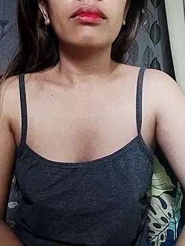 Snapshot of Sweet_Asian25 chatting on February 9, 9:52 pm Sweet Asian25 online show from February 9, 9:52 pm