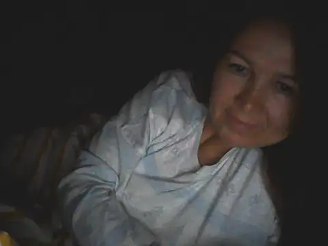 Snapshot of Avelinii chatting on May 13, 2:42 am Avelinii online show from May 13, 2:42 am
