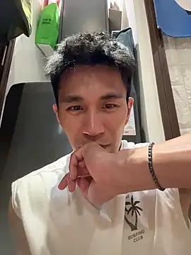 Snapshot of gooodboiii chatting on March 24, 3:17 pm gooodboiii online show from March 24, 3:17 pm