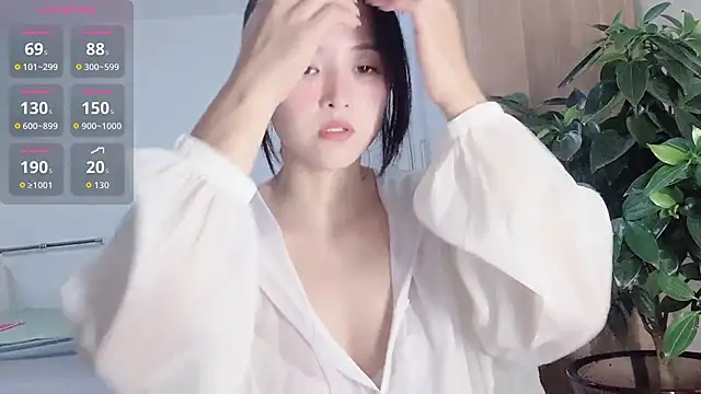 Snapshot of Crystal_168 chatting on October 17, 2:08 pm Crystal 168 online show from October 17, 2:08 pm