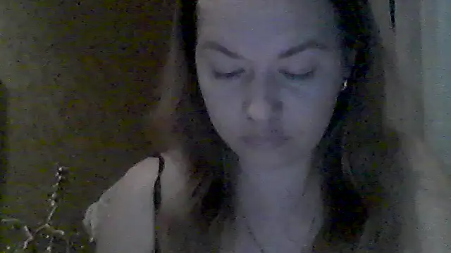 Snapshot of Mironaa chatting on May 26, 8:27 pm Mironaa online show from May 26, 8:27 pm
