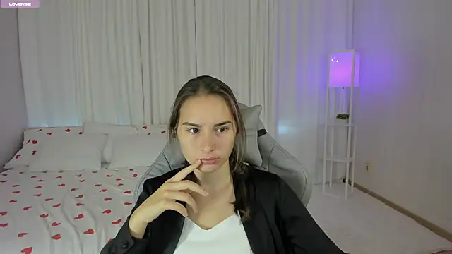 SeraphineClark online show from September 21, 2:24 am