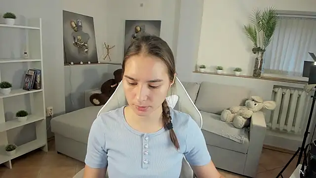 SeraphineClark online show from October 25, 2:19 am