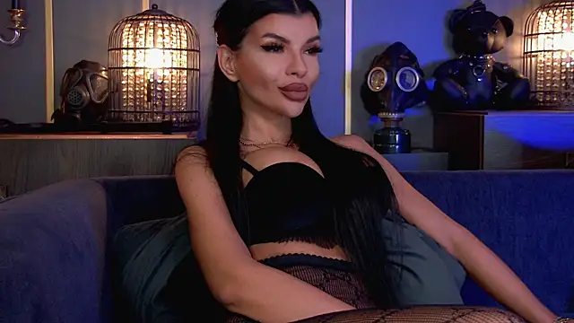 Snapshot of EleniaDevons chatting on October 20, 9:32 am EleniaDevons online show from October 20, 9:32 am