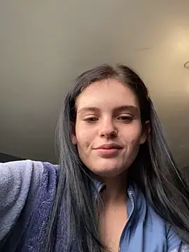 Snapshot of Camwithchlox chatting on October 26, 12:11 pm Camwithchlox online show from October 26, 12:11 pm