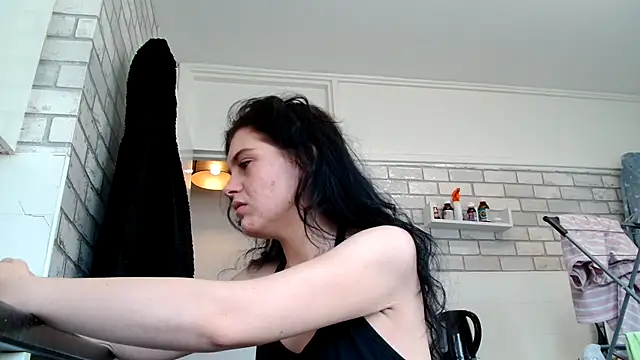 Snapshot of Camwithchlox chatting on October 29, 11:23 am Camwithchlox online show from October 29, 11:23 am