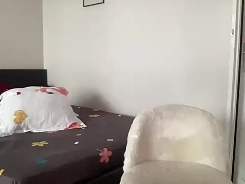 Snapshot of lannaah_ chatting on September 27, 8:19 am lannaah online show from September 27, 8:19 am