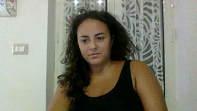 Snapshot of Sara_Accardi chatting on September 30, 9:09 pm Sara Accardi online show from September 30, 9:09 pm