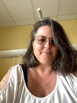 Beatricefrench-curvy-milf online show from September 14, 3:22 pm