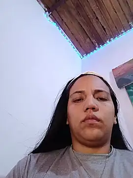 girlpee online show from March 30, 11:00 am