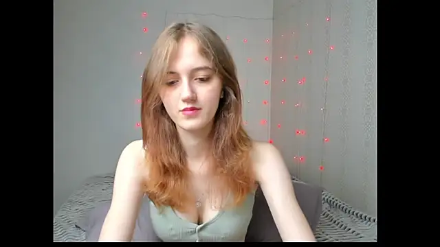 dreamy pollyyy online show from May 22, 4:41 am