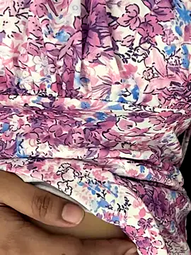 Snapshot of Tanya-mittal chatting on October 14, 3:40 am Tanya-mittal online show from October 14, 3:40 am