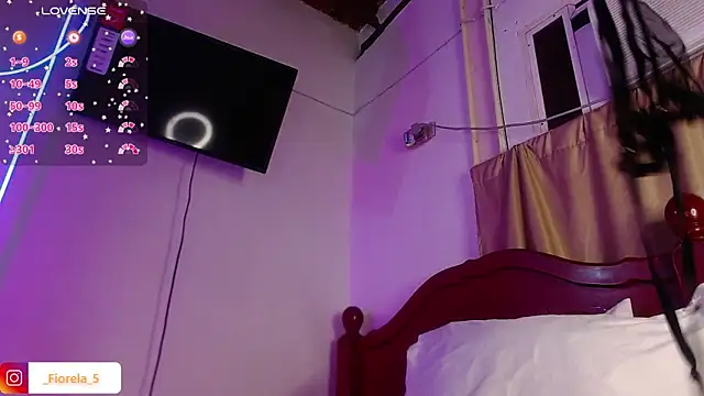 Fiorela 1 online show from March 18, 6:33 pm