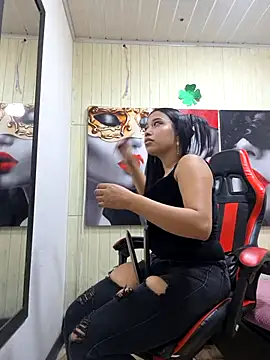 Snapshot of susan_mooree chatting on October 4, 7:01 pm susan mooree online show from October 4, 7:01 pm