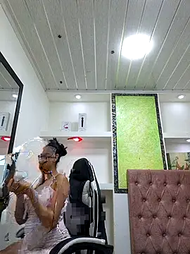 Snapshot of susan_mooree chatting on October 16, 7:04 pm susan mooree online show from October 16, 7:04 pm