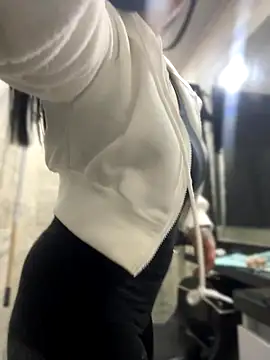 Snapshot of Megaan__More chatting on September 19, 1:40 am Megaan More online show from September 19, 1:40 am