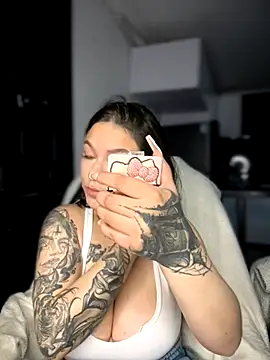 Snapshot of Megaan__More chatting on October 25, 2:41 am Megaan More online show from October 25, 2:41 am