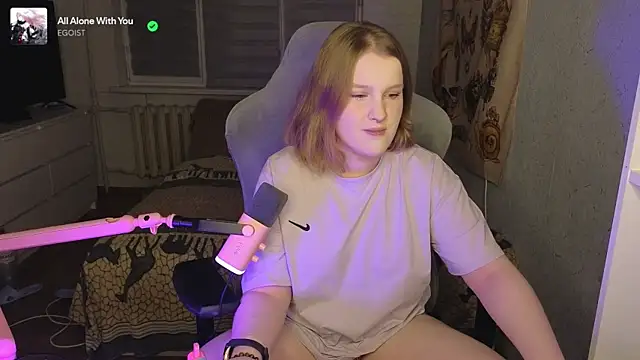 Snapshot of OliviaBlade chatting on October 23, 1:10 pm OliviaBlade online show from October 23, 1:10 pm