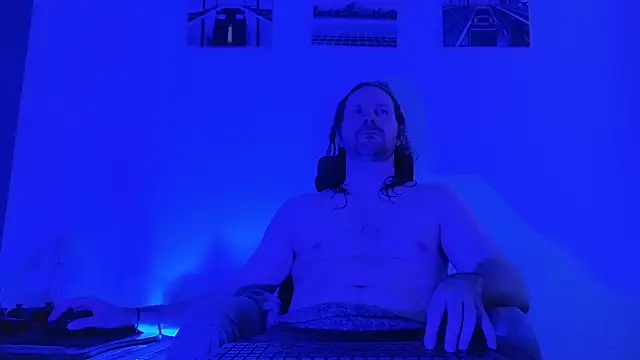 AlbinoAdonis online show from October 1, 8:37 pm