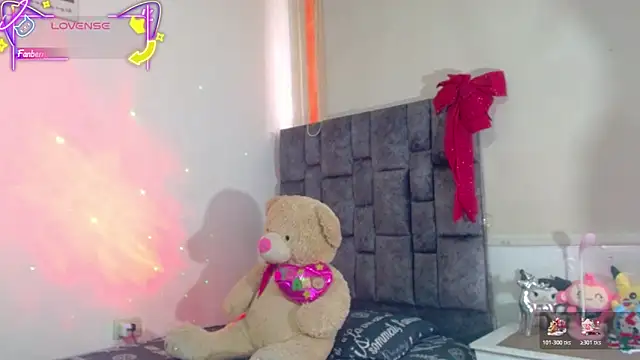 Charlotte Landry   online show from December 20, 6:04 pm